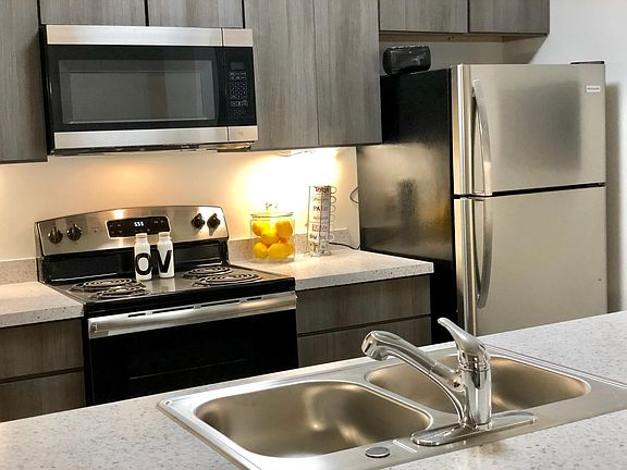 2nd image of 501 Gethings Cir APT 5