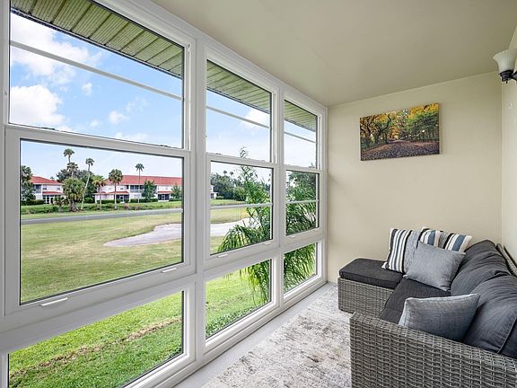2nd image of 3 Vista Palm Lane