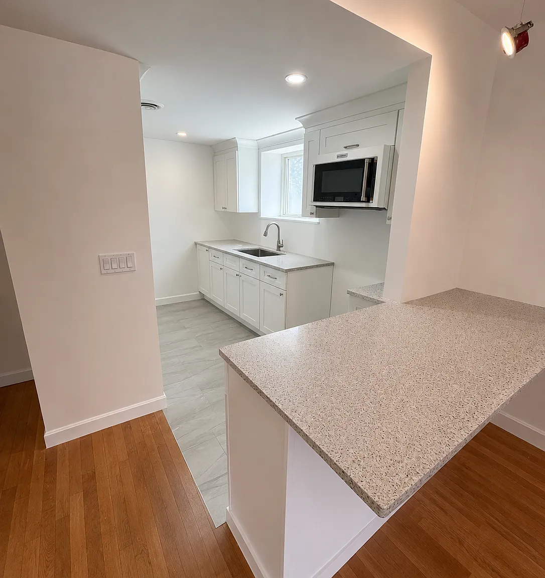 2 bed, 942 sqft, $4,000 — Photo 2