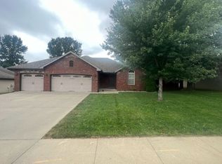 1297 S Miller Ave, Springfield, MO 65802