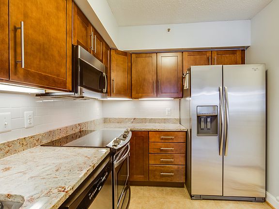 3rd image of 1300 Crystal Dr APT 807S