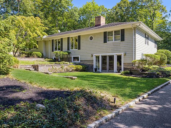 2nd image of 27 Linda Ln E