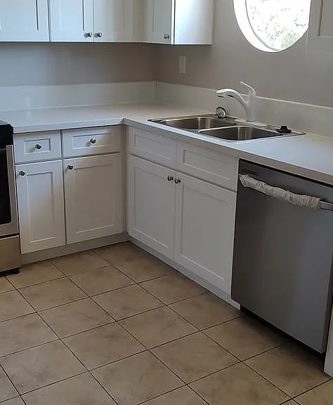 1701 Talmadge St — Photo 11