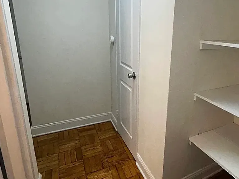 4110 Bowne St #2A — Photo 3