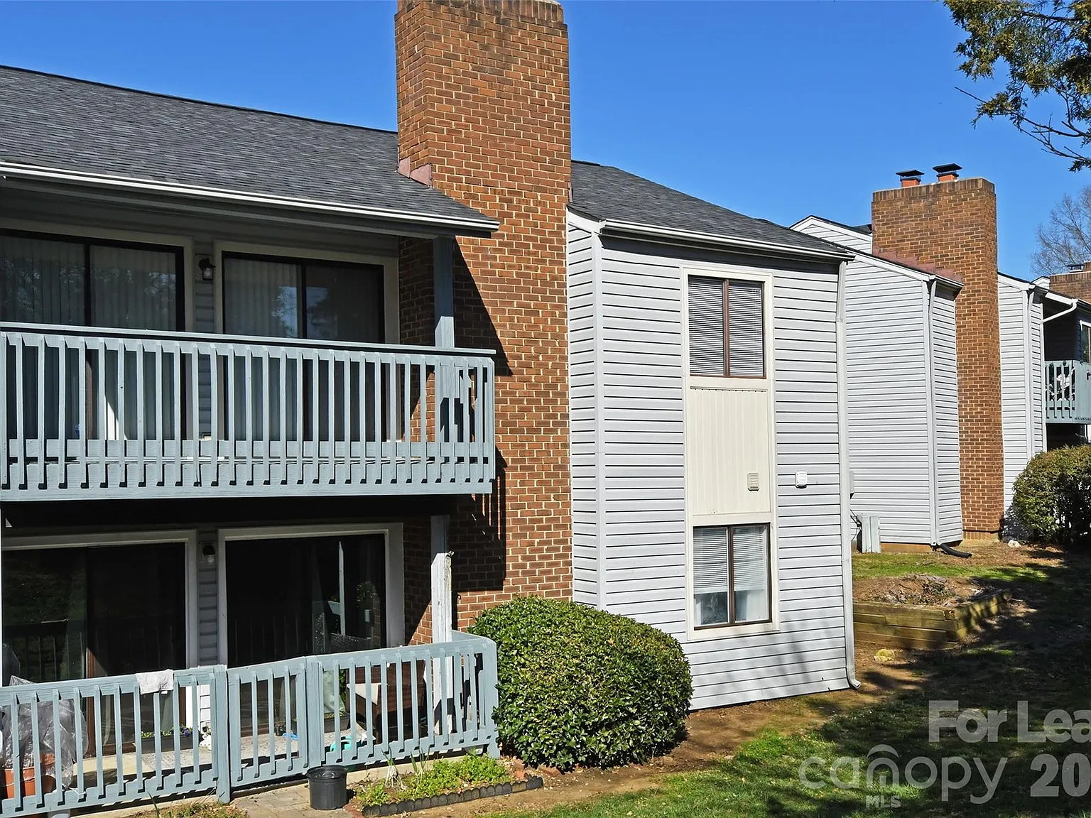 2 bed, 2.0 bath, 953 sqft, $1,495 — Photo 3