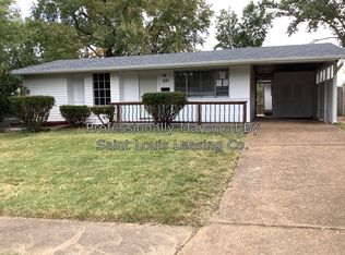 1030 Bluefield Dr, Florissant, MO 63033