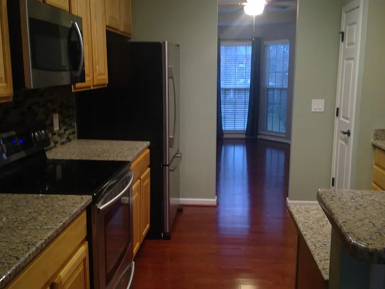 305 Sweetwater Ct — Photo 27