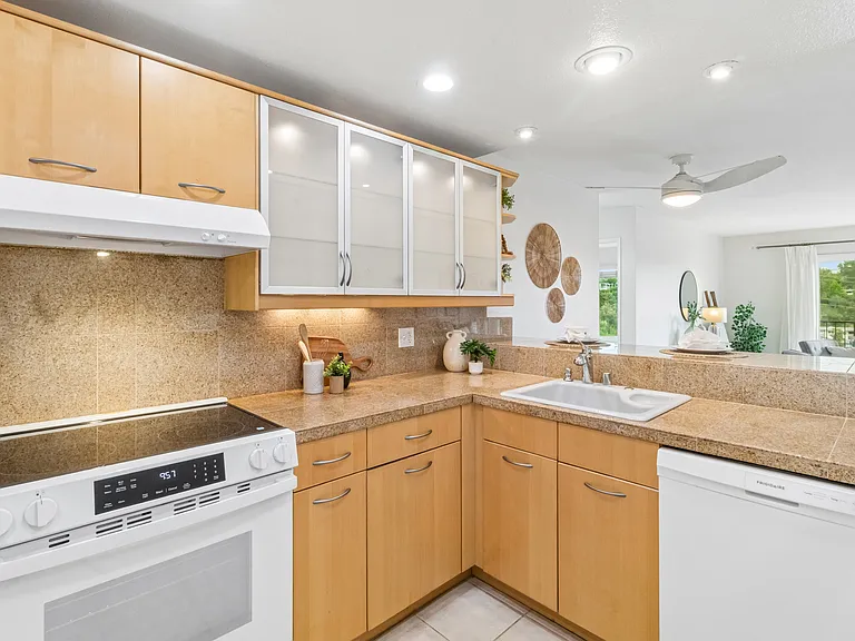 1209 Hueneme St #9 — Photo 14