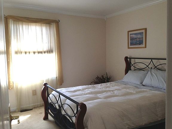 4th image of 8 Rachel Ct