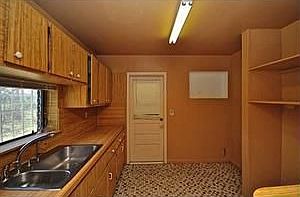 3rd image of 10 NE 193rd St