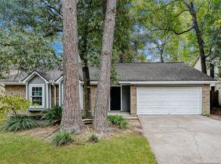 70 S Woodstock Circle Dr, Spring, TX 77381
