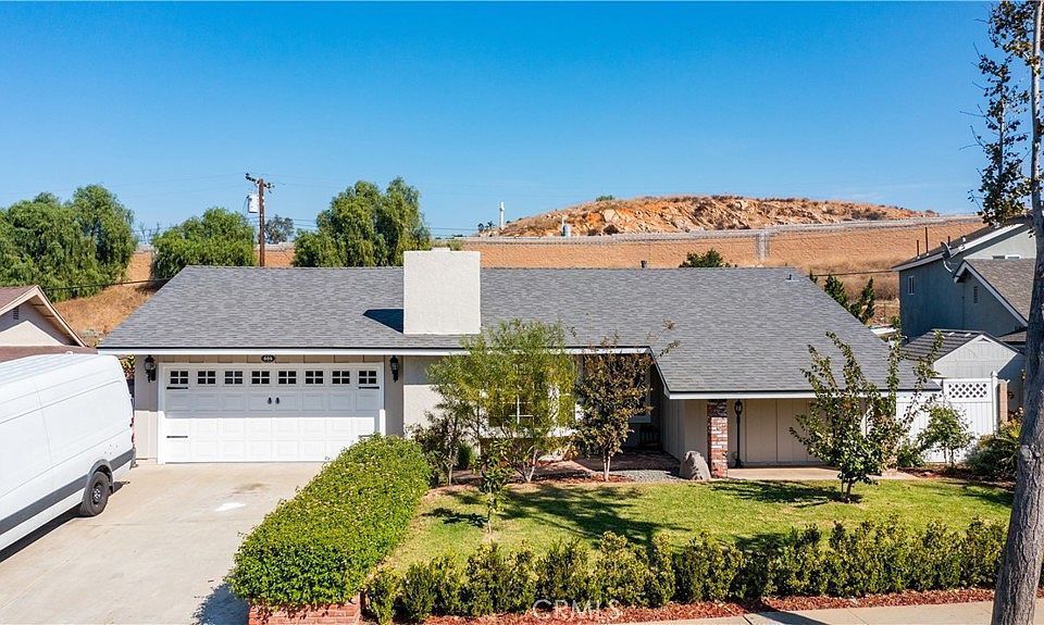 1st image of 505 Newhall Dr