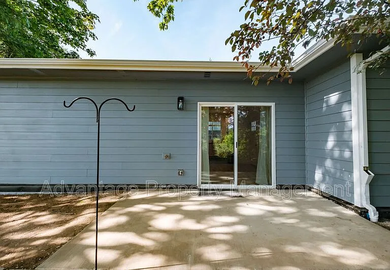 2190 SE Marion St — Photo 62