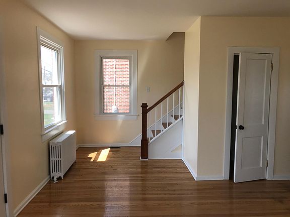 3rd image of 426 Millwood Ave