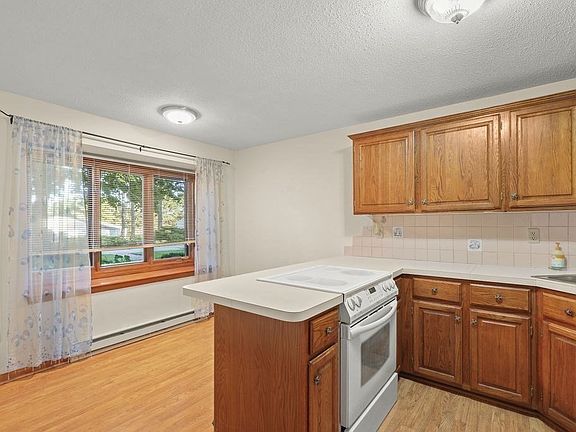 5th image of 174 Lowell Rd #D47