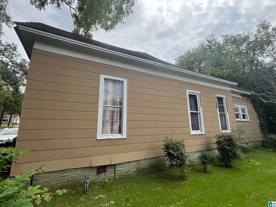 2nd image of 10 75th St S