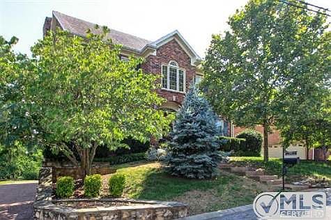 3rd image of 6753 Autumnwood Dr