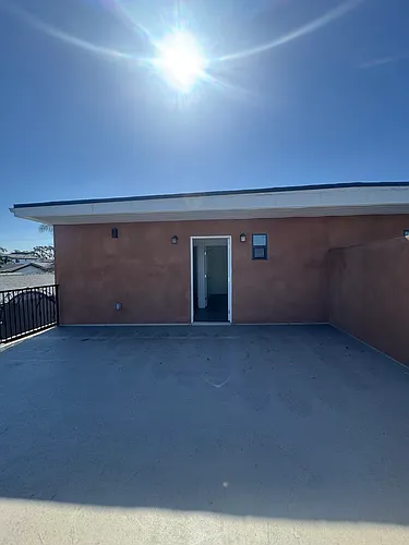 11604 S San Pedro St #3 Photo 1
