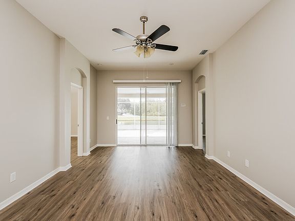 3rd image of 9603 Laurel Ledge Dr