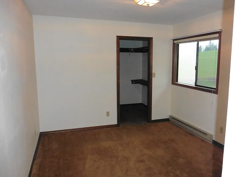 12935 SW Spring Hill Rd — Photo 9