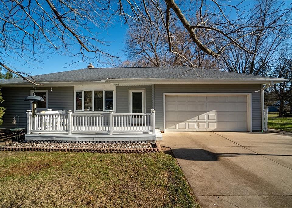 2337 15th Street, Eau Claire, WI 54703 | Zillow