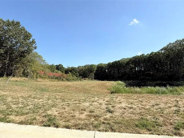 22 Forestdale Ln, Warrenton, MO 63383