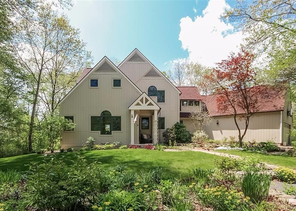 1st image of 4307 Walden Dr