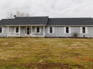 3731 S Goss School Rd, Pekin, IN 47165