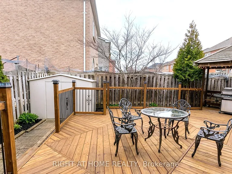 48 Cartmel Dr #UPPER ROOM — Photo 11