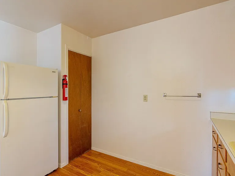 302 Artist Rd — Photo 7