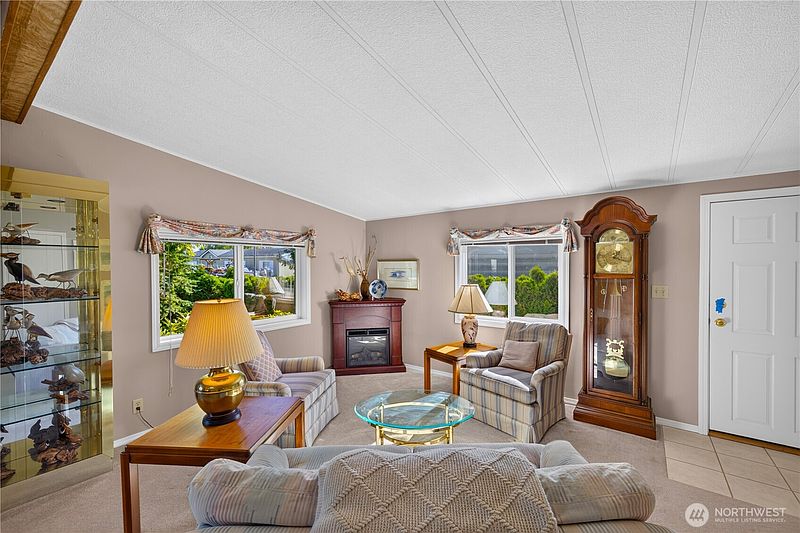 4th image of 2204 Bane Place