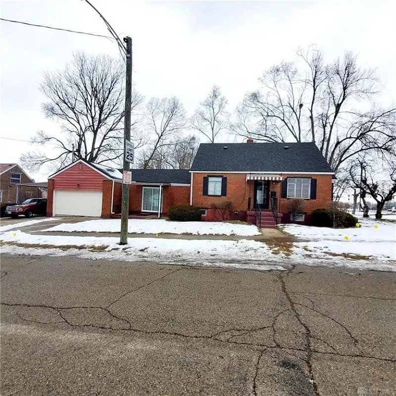 1321 S Edwin C Moses Blvd photo 1