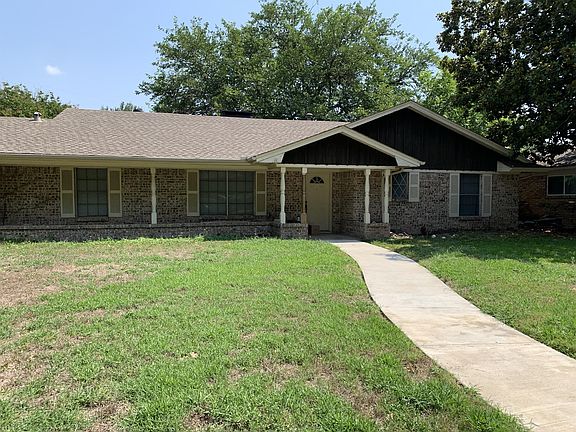 2nd image of 2632 Brookview Dr