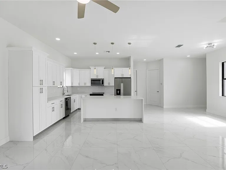 744 Oakridge Ave S — Photo 13