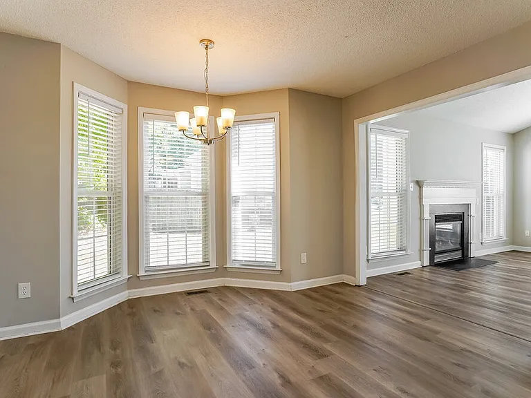 1005 Henchman Ct — Photo 5