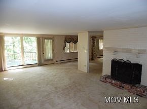 4th image of 120 Hillcrest Dr