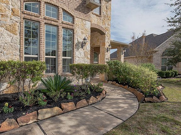 4th image of 3933 Desert Zinnia Ct