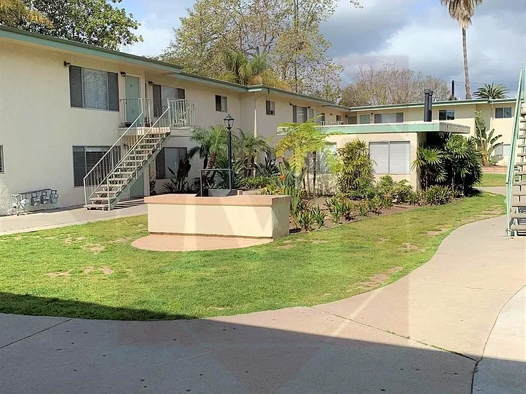 1120 San Andres St #D — Photo 3