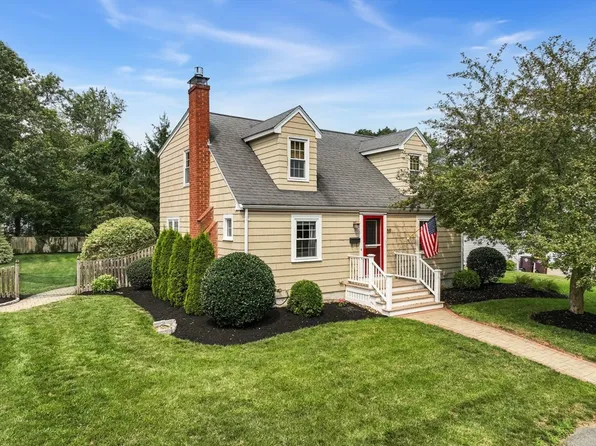 59 Elmer Rd, Weymouth, MA 02190