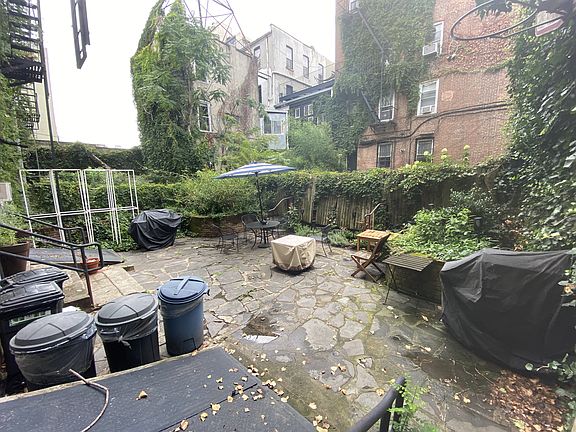 4th image of 155 Columbia St