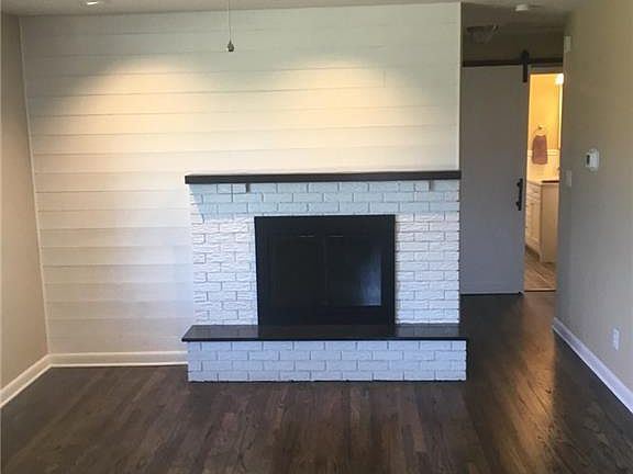 5th image of 410 Shade Dr