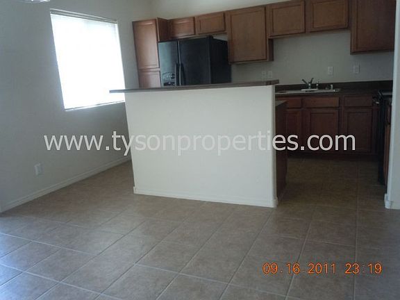 Kitchen/Dining Area
