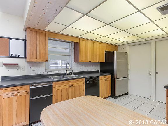 5th image of 3613 NW 46th Pl