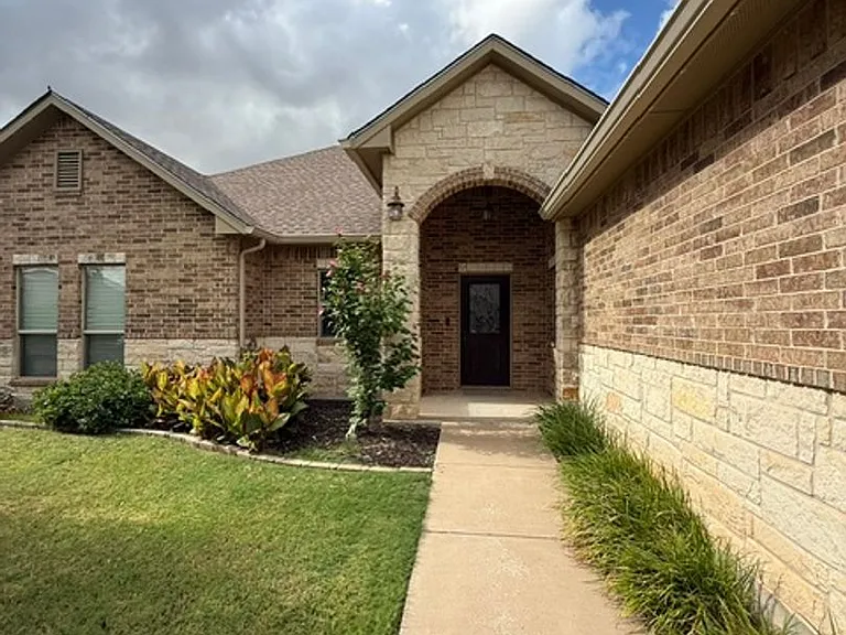 733 Benelli Dr — Photo 4