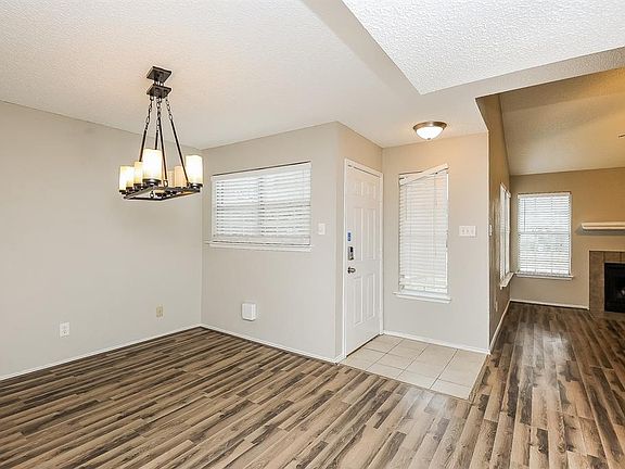 5th image of 4613 Waterway Dr