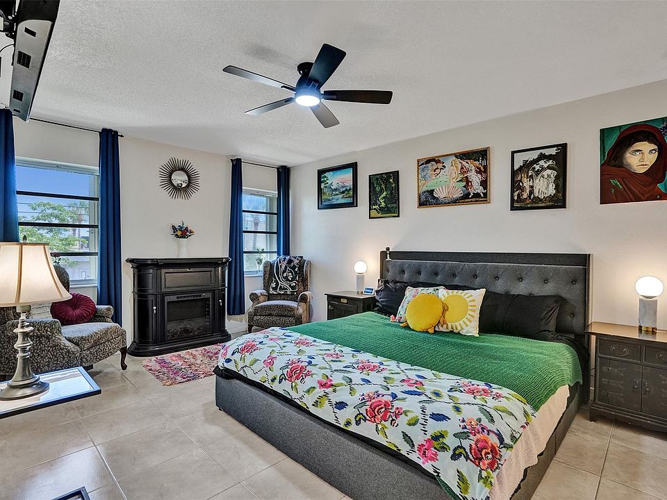 1st image of 860 SE 6th Avenue #312