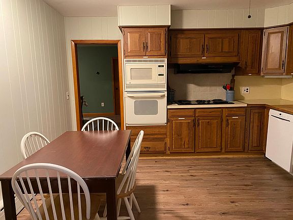 2nd image of 610 Pawling Ave Floor 1