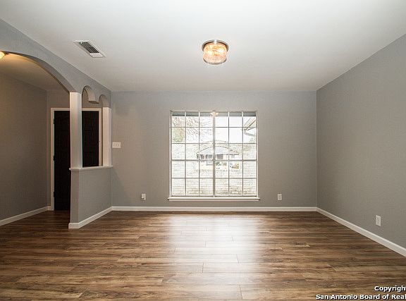 5th image of 547 Bertetti Dr
