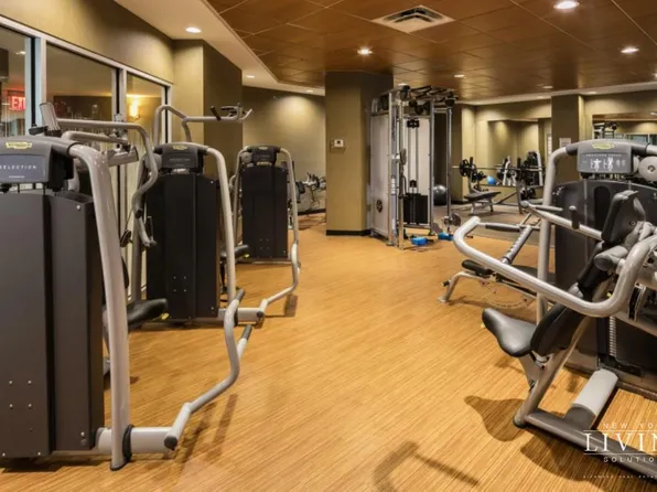 330 East 38th Street image 23 of 24