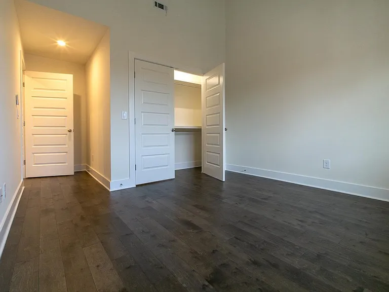 701 James Ave — Photo 16